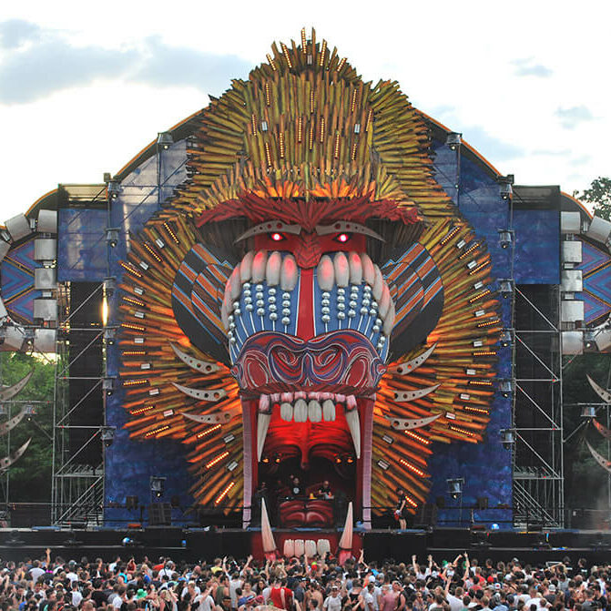 Referenzprojekt: Ingenieure Tomshöfer & Partner (Kulissengerüst, Raumgerüstkonstruktion, Modulbauweise, Eventbereich)